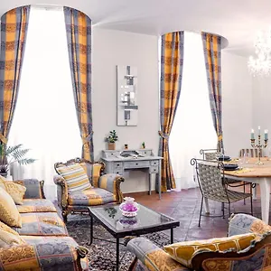Salimbeni Apartment Siena