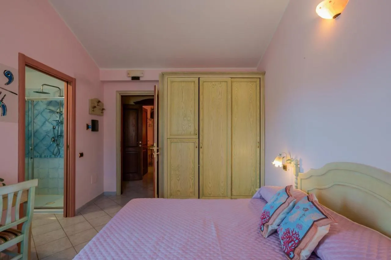 Hotel Solanas Solanas  3*, Соланас Италия